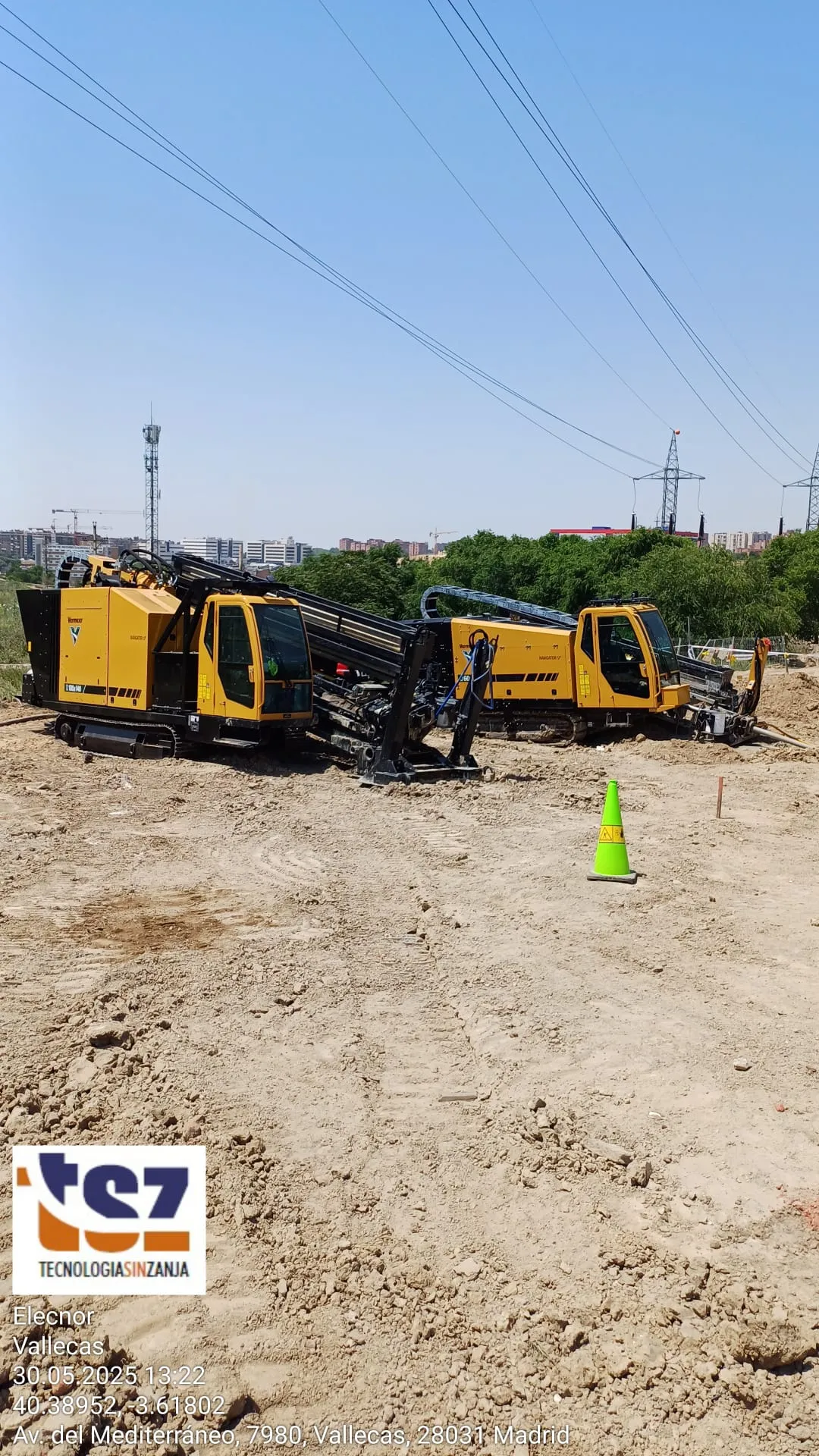 Dos máquinas Vermeer trabajando en paralelo en obra